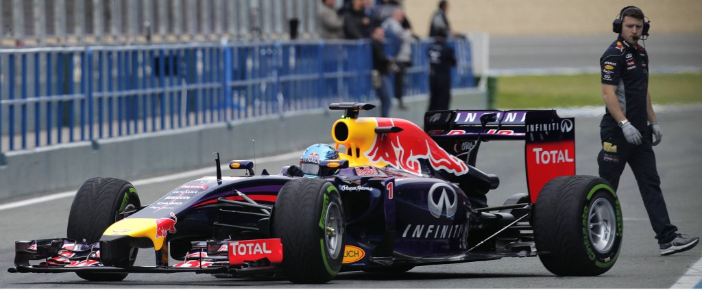 O RB10, com Vettel, que quase não foi à pista hoje em Jerez (Miguel Angel Morenatti/Associated Press)