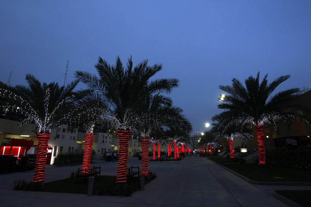 A vista do paddock do Bahrein ao entardecer (Mercedes/Divulgação)